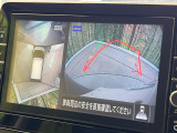 【アラウンドビューモニター】専用のカメラにより、上から見下ろしたような視点で360度クルマの周囲を確認することができます☆死角部分も確認しやすく、狭い場所での切り返しや駐車もスムーズに行えます。