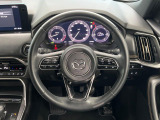 【純正革巻きステアリング】上質な革を使用することで、手にしっかり馴染みとても運転しやすいハンドルです♪