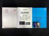 スマートキーは鍵をバッグに入れたままでもドアロックの開閉やエンジンのON・OFFができます。夜間や雨の日も鍵を探さなくて良いので便利です。