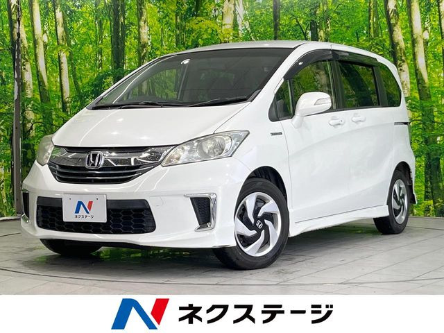 フリードハイブリッド1.5 プレミアムエディション
