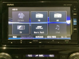 ナビゲーションはフルセグTV、インターナビ対応のGathers純正メモリーナビを搭載しています。Bluetoothオーディオ機能がありますので、スマートフォンなどの音楽も再生できます。
