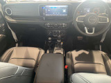 ラングラー アンリミテッド サハラ 4WD 