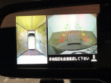 全方位カメラを装備!周囲の状況を瞬時に確認することが可能です。360度上から見下ろしたような視点で確認でき、駐車に便利な機能になります♪