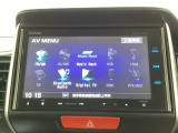 ナビゲーションはフルセグTV対応のGathers純正メモリーナビを搭載しています。Bluetoothオーディオ機能がありますので、スマートフォンなどの音楽も再生できます。