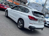 ご納車前には、BMWを熟知したメカニックによる100項目の点検・整備を行います。不具合箇所、交換時期に達している部品に関しましては、全て当社負担で交換してからのご納車となります。