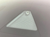 【i-ACTIVESENSE】走行中に前方の車両等を認識し、衝突しそうな時は警報とブレーキで衝突回避と被害軽減をアシスト。より安全にドライブをお楽しみいただけます。