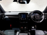 XC40 T4 AWD Rデザイン 4WD 