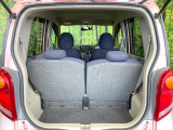 積み下ろしのしやすいデッキにはたっぷりと荷物を積み込んでいただけます。遊びから仕事まで、様々なシーンで頼れます♪