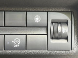 【クリアランスソナー】バンパーに付いたセンサーが障害物を検知!一定の距離に近づくとアラートで教えてくれます♪狭い駐車スペースや車庫入れ時も安心ですね☆