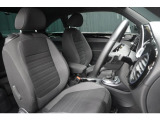【内外装のリフレッシュ】”Das Welt Auto”独自の項目チェックに基づき、入念に車両チェックとクリーニングを実施。美しく高品質なお車をご提供します。