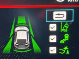 【ホンダセンシング】走行中に前方の車両等を認識し、衝突しそうな時は警報とブレーキで衝突回避と被害軽減をアシスト。より安全にドライブをお楽しみいただけます。