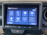 Android AutoとApple CarPlayに対応!お気に入りの、AndroidやiPhoneのアプリを車内ディスプレイに表示し、ハンズフリーでオーディオやナビなどをご利用いただけます。