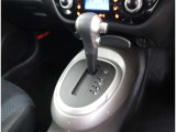 シフトの操作もらくらく出来て運転にも便利ですよ