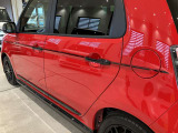 シャープさを感じさせるピンストライプデカールです。さりげない「N」のワンポイントもかっこいいですね!