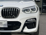 また、BMW正規認定中古車は、エマージェンシーサービスが自動付帯。24時間365日、皆様のカーライフをサポート致します。確かな安心のうえで、「駆けぬける歓び」をご堪能ください。