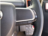 【車屋】として、長く車業界に従事した経験豊富なスタッフが多数在籍しております。