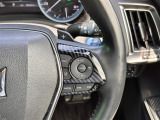 【レーントレーシングアシスト(LTA)】レーダークルーズコントロール使用時に、車線の中央を走るように支援したりお知らせしたりして、車線逸脱を防ぎます!機能には限界があるためご注意ください。