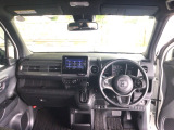 【前方視界】開放的な前方視界!運転がしやすく疲れにくいです♪窓が大きく、見通しがとっても良いおクルマですよ♪