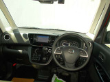 運転席周辺の画像です。