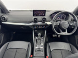 Q2 30 TFSI スポーツ 修復歴無し