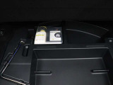 パンク修理キットが格納されています。