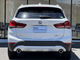 国道1号線に沿い横浜市営地下鉄「三ッ沢上町駅」から徒歩約10分。 BMW Premium Selection 横浜三ッ沢店 / 〒240-0062神奈川県横浜市保土ヶ谷区岡沢町322-3/TEL:045-612-8488