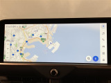 いまや必須装備「ナビゲーション」搭載!知らない場所にスイスイッとドライブ。もう、これなしではハンドルを握れませんね!でも運転中の操作は危険ですのでご注意ですね☆
