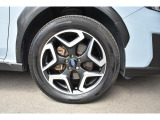 純正18インチアルミホイール付タイヤサイズは225/55R18