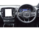 ナビ画面は9インチの縦型。近接図はインパネにも表示できます。