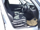 シートはフィット性も良く、楽な運転姿勢を保てます。