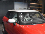 BMW、MINI認定中古車は360°を徹底的にチェック。エンジンやトランスミッション、電気系統やコンピュータ・システムなどを詳細に点検。交換基準に達した部品は整備した後にご納車いたします。
