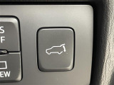 【パワーリアゲート】荷物を抱えた状態でもリアゲートの開閉が可能です!お買い物時やアウトドアの際に役立ちますね。