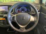 【純正革巻きステアリング】上質な革を使用することで、手にしっかり馴染みとても運転しやすいハンドルです♪