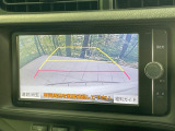 【バックカメラ】駐車時に後方がリアルタイム映像で確認できます。大型商業施設や立体駐車場での駐車時や、夜間のバック時に大活躍!運転スキルに関わらず、今や必須となった装備のひとつです!