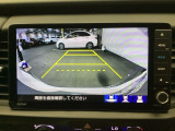 リアカメラ装備、運転に自信のない方でも安心して車庫入れができるリバース連動リアカメラが装着されています。狭い駐車場はもちろん、雨の日や夜間でもストレスなく運転していただけます。