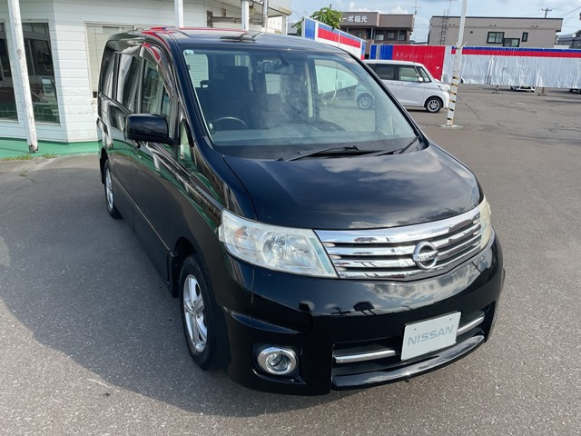 セレナ2.0 ハイウェイスター 4WD