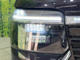 【LEDヘッドライト】悪天候や夜間走行時も良好な視界を確保し安心して運転できる高輝度LEDヘッドライトを装備!点灯速度が早く、消費電力も抑えられています。