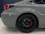 リヤタイヤ:275/35R19