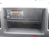 スピーカー内蔵型のAM/FMラジオ♪ラジオで気になるニュースや天気予報をチェック!快適なドライブを!!
