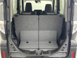 【トランク】積み込みやすくて、たっぷり積める荷室です。シートアレンジできるものは、乗車人数と荷物の量や大きさによってシートを動かすことができるので、より快適なドライブが可能です!