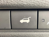 【電動リアゲート】荷物を抱えた状態でもリアゲートの開閉が可能です!お買い物時やアウトドアの際に役立ちますね。