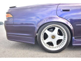 鉄板加工フェンダー!265/35R18がすっぽり収まります。