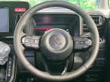 【ステアリングヒーター】冬場に冷たくなりやすい革巻きステアリングを、スイッチ一つで素早く適温に!エアコンよりも早く温まってくれるので、寒い日の運転も快適になりますね♪