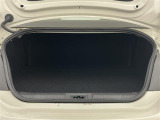 【トランク】積み込みやすくて、たっぷり積める荷室です。シートアレンジできるものは、乗車人数と荷物の量や大きさによってシートを動かすことができるので、より快適なドライブが可能です!
