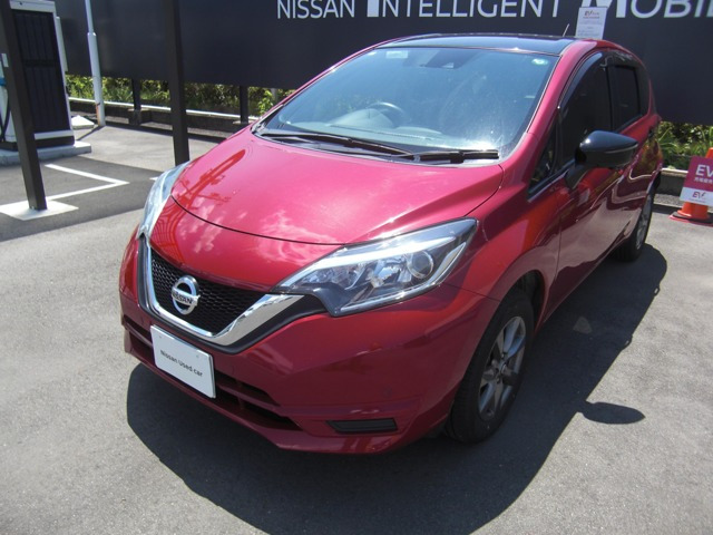 ノート 1.2 X FOUR スマートセーフティエディション 4WD 