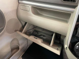 全車クリーニング済み!目立つ傷、汚れ、へたりなどなくコンディション良好です!!