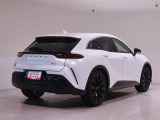 ★★★トヨタ認定中古車★★★ 1年間走行距離無制限の「ロングラン保証」が付いています。全国約5,000ヶ所のトヨタのお店で保証修理可能です。お出かけ先でも安心です。選べる延長保証もご用意しています。