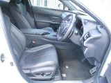 “F SPORT”専用L texスポーツシート(運転席・助手席ヒーター付)