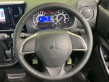 【純正革巻きステアリング】上質な革を使用することで、手にしっかり馴染みとても運転しやすいハンドルです♪