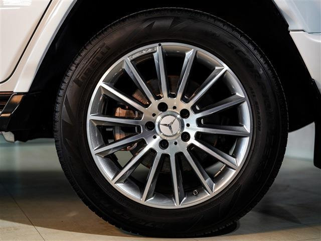 メルセデス・ベンツ Gクラス G400d AMG ライン 4WD マヌプロプラス 白